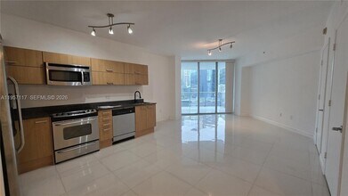 350 S Miami Ave, Unit 2308 in Miami, FL - Building Photo - Building Photo