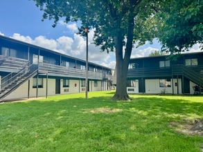 1701 S West End St in Springdale, AR - Building Photo - Building Photo