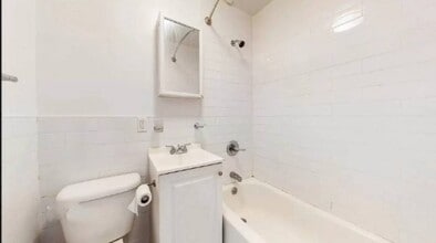 255-257 E 61st St in New York, NY - Foto de edificio - Building Photo