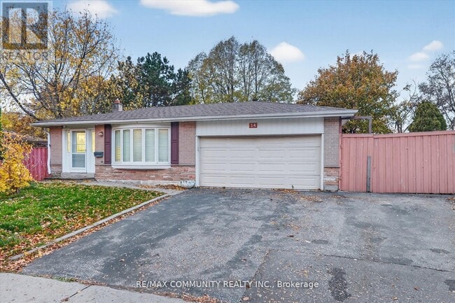 property at 14 Pineslope Crescent