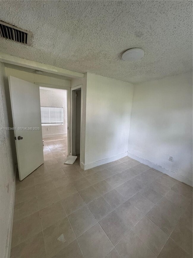 6027 NW 22nd Ave in Miami, FL - Building Photo - Building Photo