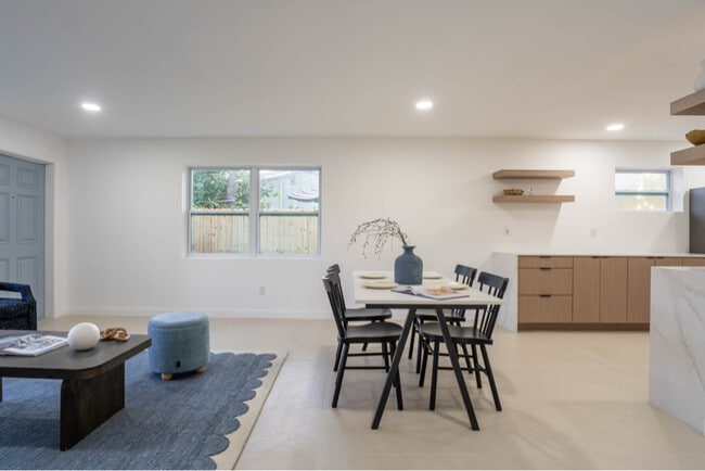 770 NE 34th Ct in Oakland Park, FL - Foto de edificio - Building Photo