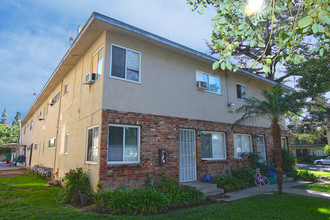 903 N Garfield St in Santa Ana, CA - Building Photo - Building Photo