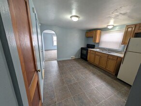 222 Dr Martin Luther King Jr Blvd, Unit MKL #4 in Anderson, IN - Building Photo - Building Photo