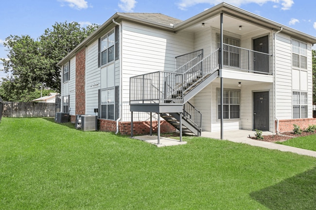 Las Villas De Leon Apartments in San Antonio, TX - Foto de edificio - Building Photo