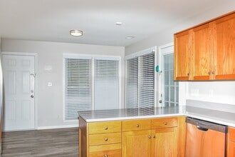 707 Trailing Rock Dr in Charlotte, NC - Foto de edificio - Building Photo