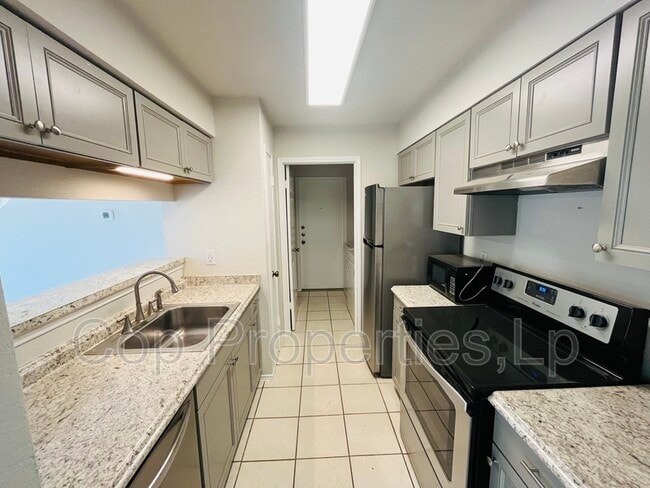 6319 Waddesdon Wood in San Antonio, TX - Building Photo - Building Photo