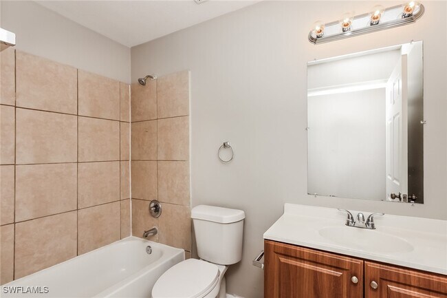 property at 914 Apple Ave