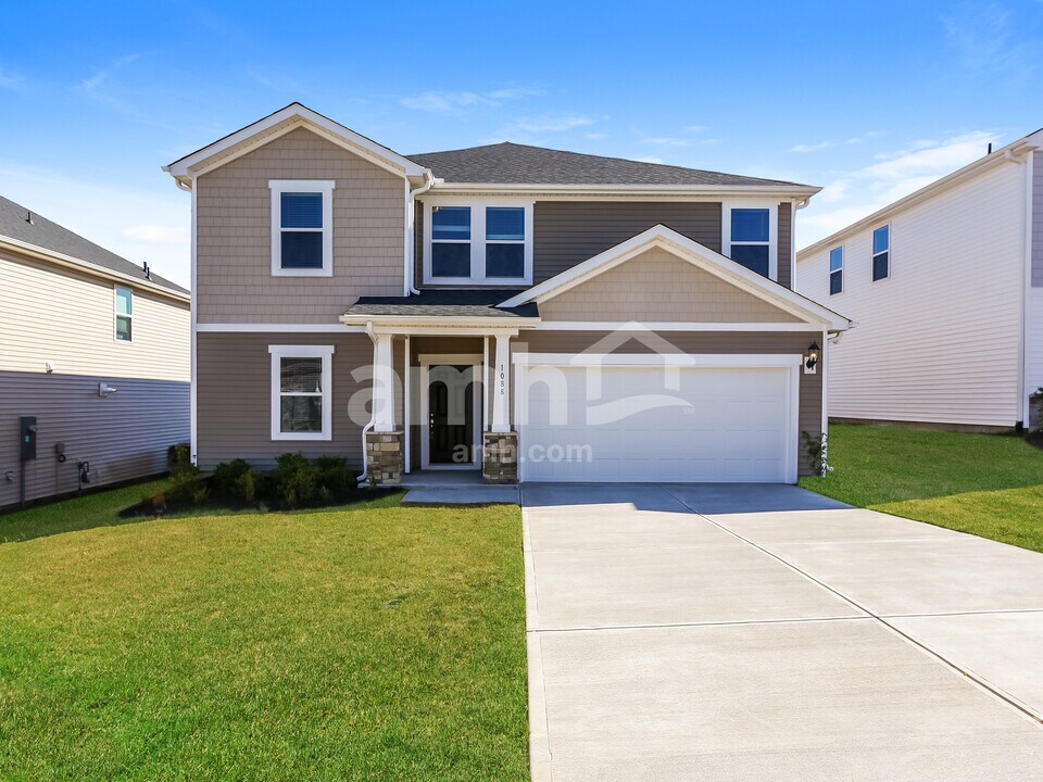 1088 Appalachian Dr in Moore, SC - Building Photo