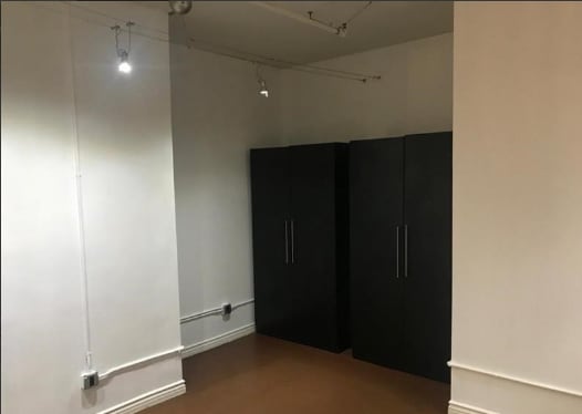 property at 215 W 7th St