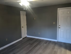 49 Tappan St in Baldwinsville, NY - Building Photo - Building Photo