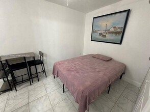 8442 SW 103rd Ave in Miami, FL - Building Photo - Building Photo