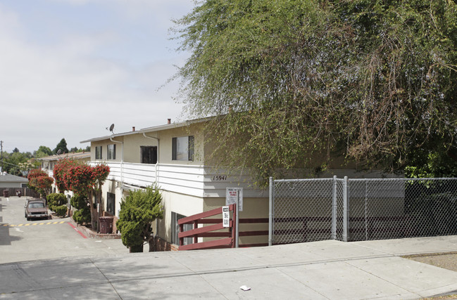 15941 Marcella St in San Leandro, CA - Foto de edificio - Building Photo