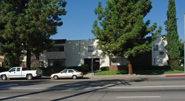 6155 Fulton Ave in Van Nuys, CA - Building Photo - Building Photo