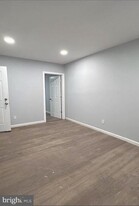 12 Belvidere St in Trenton, NJ - Building Photo