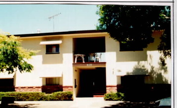 1025 W Olive Ave in Sunnyvale, CA - Building Photo - Building Photo