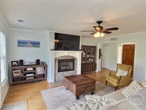 126 Heron View Ct in Richmond Hill, GA - Building Photo - Building Photo