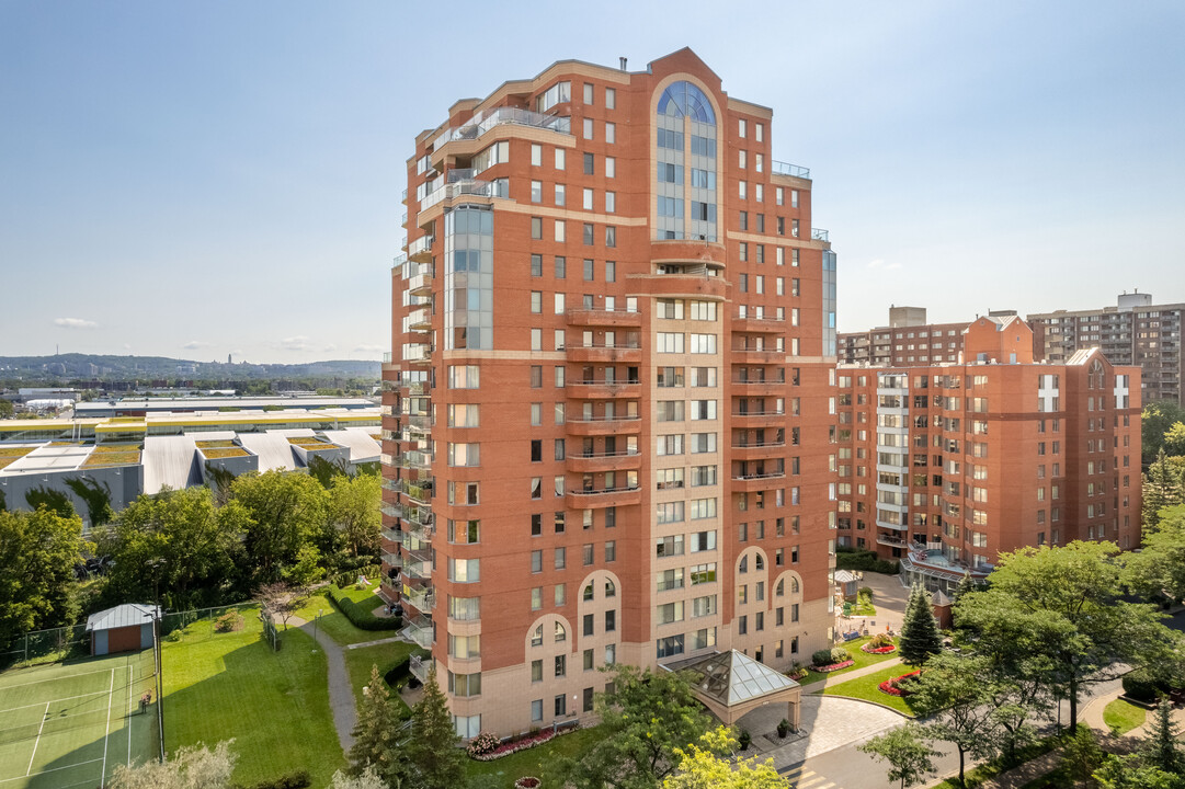 795 Muir Rue in Montréal, QC - Building Photo