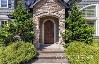 18086 Jenifers Way in Lake Oswego, OR - Building Photo - Building Photo