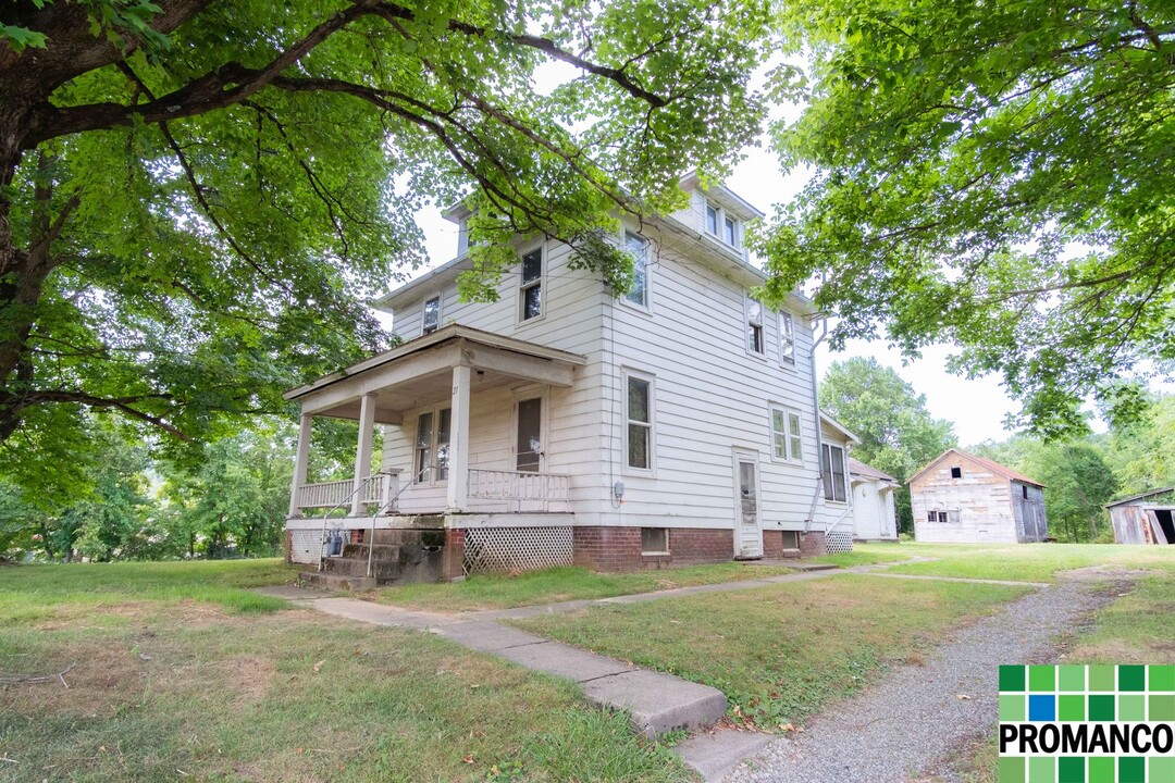 21 Moore Ave in Marietta, OH - Foto de edificio