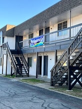 Autumn Ridge Apartments in Tulsa, OK - Foto de edificio - Building Photo