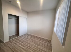 6829 Simpson Ave in Los Angeles, CA - Building Photo - Building Photo