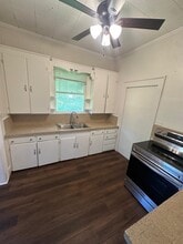 120 S 32nd St, Unit 3 in Corsicana, TX - Foto de edificio - Building Photo