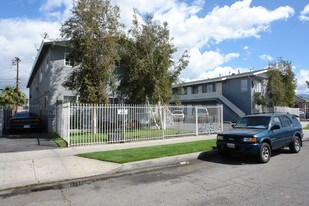 13629-13645 Runnymede St Apartments