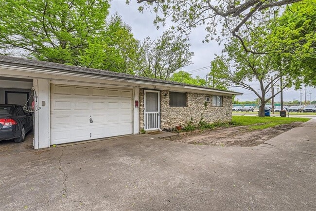 property at 210 W 51st St