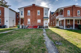 121 W Arch St in Fleetwood, PA - Building Photo - Building Photo