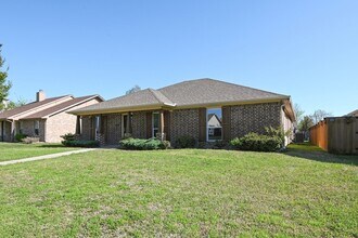 8214 Kensington Dr in Rowlett, TX - Building Photo - Building Photo