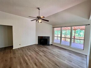 4324 Stone Hollow Way in Euless, TX - Building Photo - Building Photo