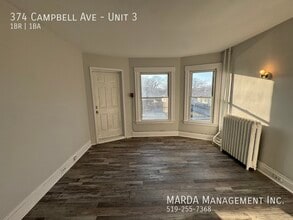 374 Campbell Ave in Windsor, ON - Building Photo - Building Photo