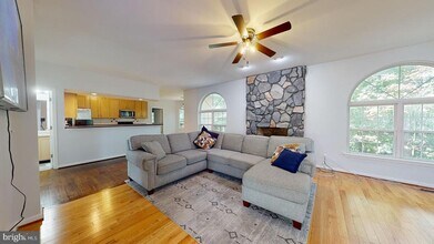 9811 Fendale Ln in Fredericksburg, VA - Building Photo - Building Photo