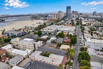 1250 E 1st St in Long Beach, CA - Building Photo - Building Photo