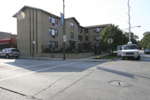 8701 S Clyde Ave Apartamentos