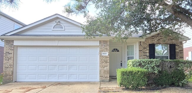 16515 Grenada Falls Dr in Houston, TX - Building Photo - Building Photo