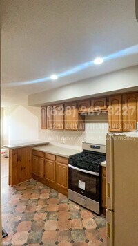 1161 Sargeant St photo'