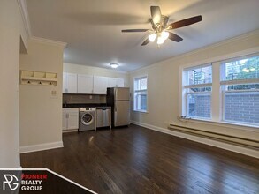 2127 N Dayton St, Unit 2129-308 in Chicago, IL - Building Photo - Building Photo