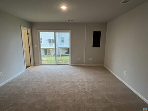 6033 McComb St in Crozet, VA - Building Photo - Building Photo