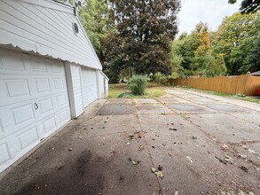 727 Edgewood St in Jackson, MI - Building Photo - Building Photo