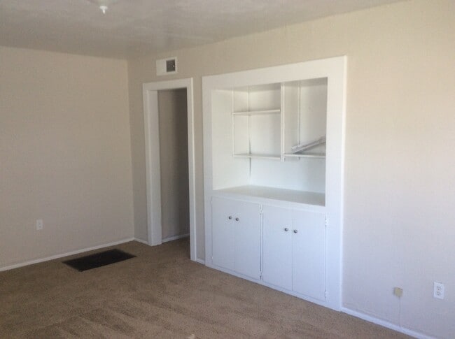 1601-1615 4th St in Bakersfield, CA - Building Photo - Building Photo