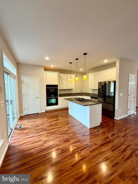 property at 15519 Exmore Ct