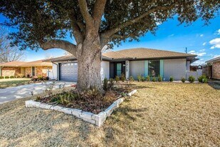 7713 Songbird Ln in Fort Worth, TX - Building Photo