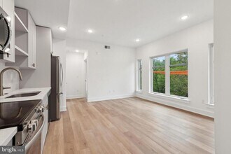 367 W Hortter St in Philadelphia, PA - Building Photo - Building Photo