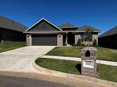 10525 NW 42nd Cir in Yukon, OK - Building Photo