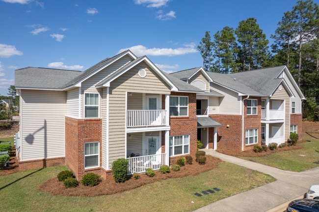 Southview Villas Apartments in Hope Mills, NC - Building Photo - Primary Photo