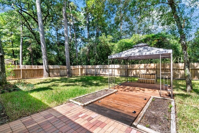 property at 9 Brentwood Oaks Ct