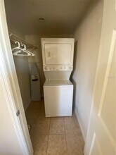 960 Highland St in Sarasota, FL - Building Photo - Building Photo