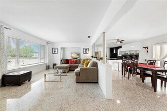 940 NE 71st St in Miami, FL - Building Photo - Building Photo